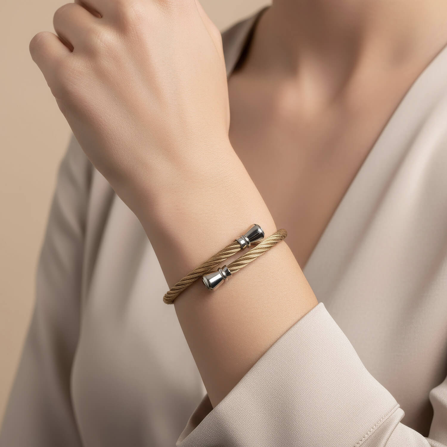 Discover Celtic® Bangle Izadora - Charriol.com