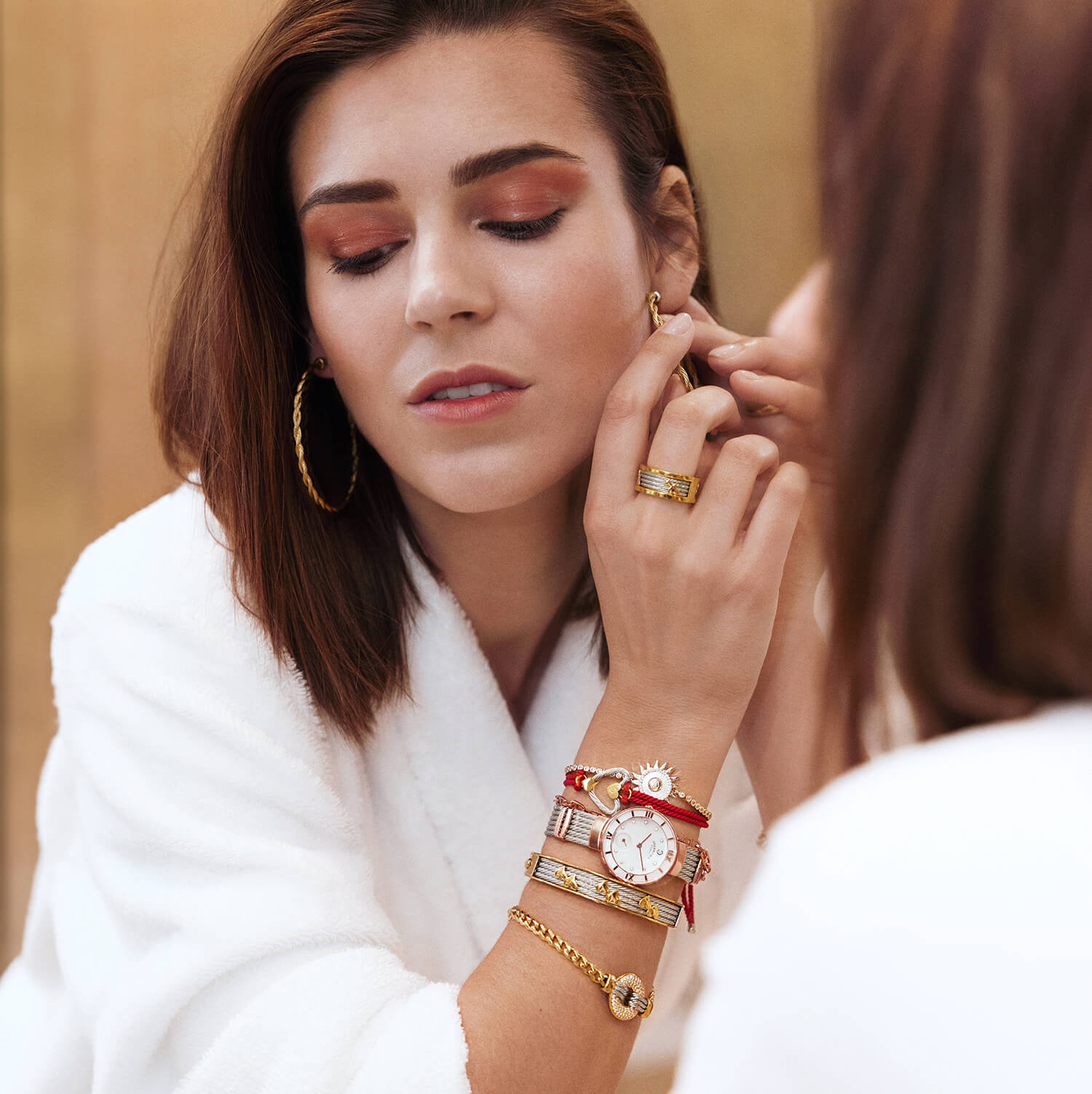 ST TROPEZ, 30MM, QUARTZ CALIBRE, MOTHER-OF-PEARL WITH 10 DIAMONDS DIAL, MOTHER-OF-PEARL BEZEL, STEEL CABLE BRACELET - Charriol Geneve -  Watch