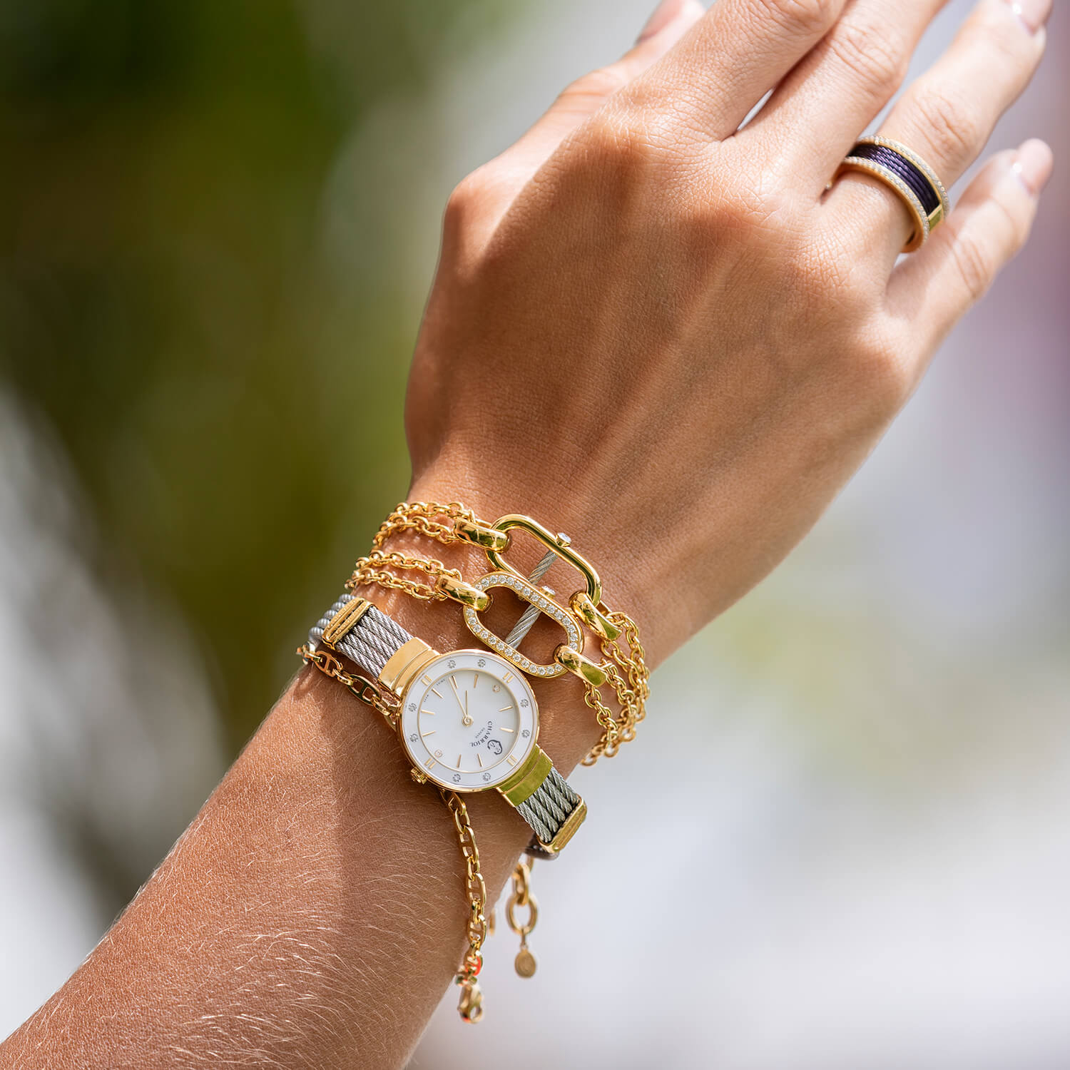 Steel_Yellow Gold Link with 34 Zirconias