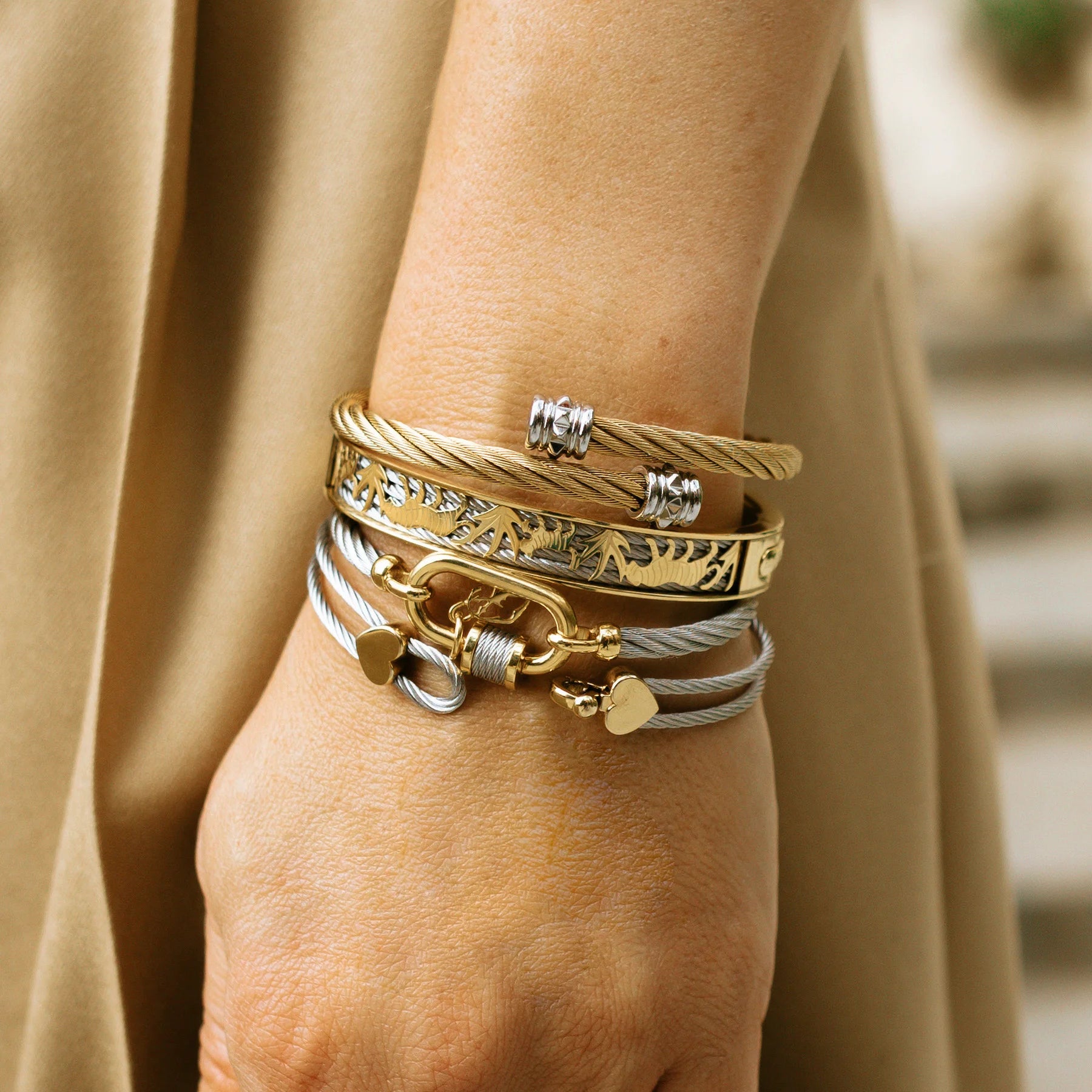 CHARRIOL ツイストデザインバングル Twist™ Bangle for Women - Shop the Latest Twist Bracelet